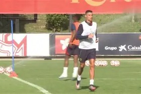 易游体育-欧洲国家杯赛各队实力强劲，决赛悬念重重(欧洲国家杯赛各队实力强劲,决赛悬念重重的比赛)