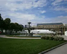 包含斯图加特客场告捷，抢下关键晋级八强之门的词条