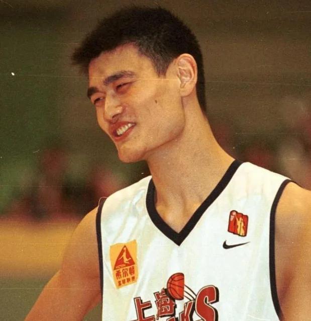 上海大鲨鱼队大胜新疆，状态飙升(上海大鲨鱼队大胜新疆,状态飙升是真的吗)