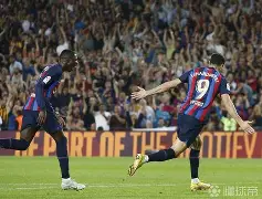 巴萨遭遇意外失利，夺冠前景受阻(巴萨逆转险胜, 失冠, 一场最能反映本赛季状态的比赛)