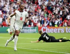 欧国联比赛：乌克兰对阵丹麦，两队握手言和的简单介绍